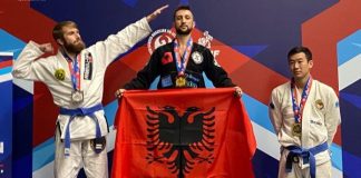 Shqiptari kampion bote: Krenari të ngrija në podium flamurin kuq e zi