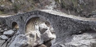 FOTOT/ Restaurohet ura monument kulture, rreth 200 vjeçare