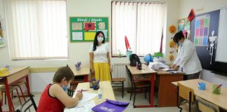 Zbardhet rritja e pagave në arsim/ Nga mësuesit e ciklit të ulët tek drejtorët e shkollave të mesme, ja sa përfitojnë