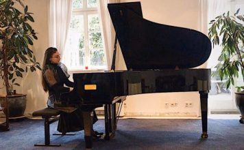 Pianistja Anila Aliu fiton çmimin e parë në Festivalin e muzikës klasike në Nju Jork