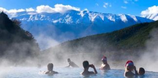 FOTOT/ Në Shqipërinë magjepsëse, ka një vend për “plazh” edhe në dimër