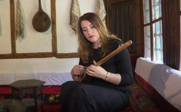 Historia/ Hava, shqiptarja që bëri çiftelinë pjesë të Filarmonisë së Hamburgut