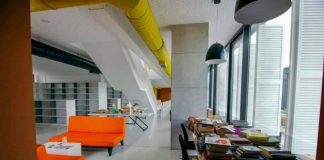 FOTOT/ Njihuni me bibliotekën e re të Korçës, me skaner e sistem kërkimi dixhital