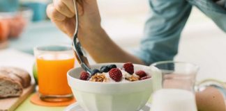 3 gjërat që duhet të bëni çdo mëngjes për një ditë sa më të mirë