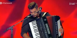 Shqiptari që po mahnit Greqinë me zërin e tij, pretendent për të fituar “The Voice”