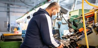 Kompania zvicerane e këpucëve në Fushë-Prezë rrit kapacitetet prodhuese