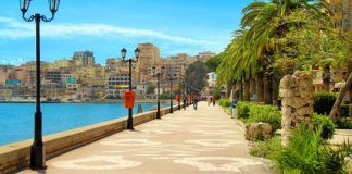 Media e njohur magjepset nga Shqipëria: Toka e Shqiponjave, det, diell, dashuri dhe mikpritje!