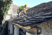 FOTO/ Përfundon restaurimi i çatisë së Kishës “Monument Kulture, Kategori e I-rë”