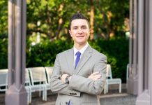 Një inxhinier shqiptar në NASA/ Njihuni me Armianin, pjesë e ekipit që çoi sondën në mars