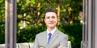 Një inxhinier shqiptar në NASA/ Njihuni me Armianin, pjesë e ekipit që çoi sondën në mars