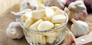 5 ushqime që ju ndihmojnëtë mbani nën kontroll tensionin e gjakut