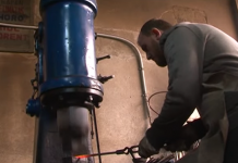 Olgert Kafazi, mjeshtri i portave me kangjella ruan traditën shumëvjeçare korçare