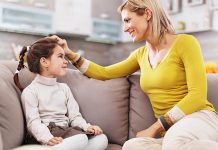 Prindër, ja 10 mënyrat se si të krijoni miqësi me fëmijën tuaj, sipas psikologëve