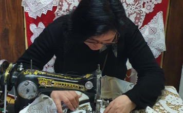 FOTOT/ Albana, qëndistarja duarartë e Beratit