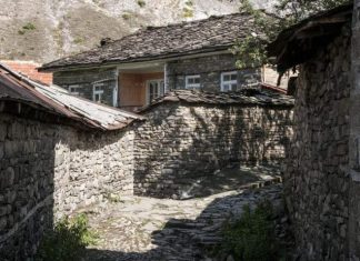 Njih Shqipërinë/ Rabdishta, fshati i gurtë por dhe kurativ