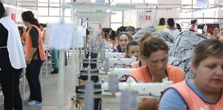 Në janar-mars, Shqipëria eksportoi në Itali 21.7 miliardë lekë tekstile dhe këpucë. Rritje me 2.3 miliardë lekë