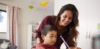 KËSHILLA/ Çfarë duhet të bëjmë për të ndërtuar një karakter të mirë për fëmijët tanë?