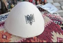 VIDEO/ A e dini si bëhet tradicionalisht një plis apo qeleshe?