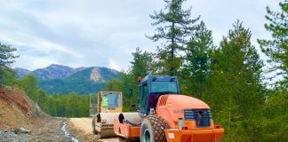 FOTO/ Nis rikonstruksioni i rrugës nga kryqëzimi Dardhë – Arrëz deri në Nikolicë