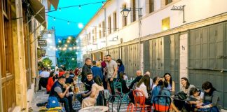 FOTOT/ E bukura e Shqipërisë, Gjirokastra plot me vizitorë në fundjavë