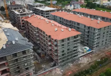 FOTOT/ Një ‘qytet’ i ri po ngrihet në Laç