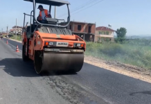 FOTOT/ Rikonstruktohet rruga Sukth-Maminas, lehtëson trafikun drejt Gjirit të Lalzit