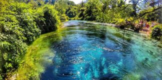 FOTOT/ Nis riparimi i aksit rrugor Syri i Kaltër-Bistricë