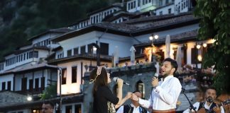 FOTOT/ Sezoni turistik, Berati i kulturës i rikthehet jetës artistike