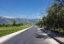 FOTOT/ Ndërhyrje në rrugën nacionale Vlorë-Orikum