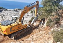 FOTOT/ Aksesi në zonat turistike, vijojnë punimet për ndërtimin e rrugës Palasë – Dhërmi