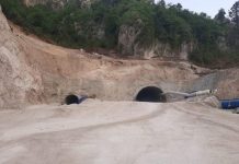 FOTOT/ Rruga Kardhiq-Delvinë, përfundon gjysma e punimeve për tunelin e Skërficës