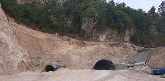 FOTOT/ Rruga Kardhiq-Delvinë, përfundon gjysma e punimeve për tunelin e Skërficës