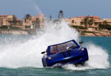 Një rrugë e dy punë! Prodhohet makina që ‘ecën’ edhe në…ujë (FOTOT)