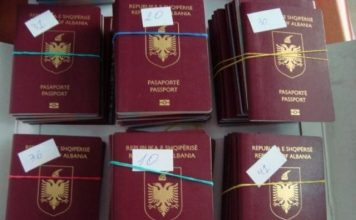Ndarja në dy kategori, si aplikohet online për pasaportë dhe kartë ID