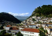 FOTOT/ Festa e qershive! Berati, destinacion i fundjavës