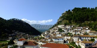 FOTOT/ Festa e qershive! Berati, destinacion i fundjavës