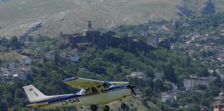 FOTOT/ Rikthimi në funksion i aeroportit mbi 80-vjeçar të Gjirokastrës