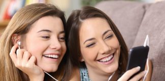 Muzika, si ilaç për shpirtin! Si ndikon ajo tek gjendja emocionale