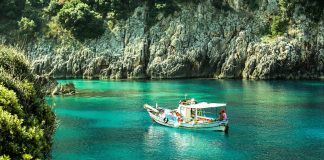 Faqja e njohur turistike iu bën reklamë plazheve të Shqipërisë: Janë mahnitëse