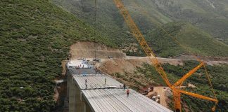Projekti drejt përfundimit, lidhet dhe ura e fundit e bajpasit të Vlorë