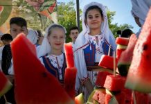 FOTOT/ Panairi i Shalqirit dhe Pjeprit në Lushnje, sa tregtohet në BE