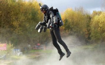 FOTOT/ Nuk është film, policia në Angli mund të fluturojë