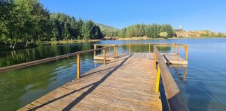 FOTOT/ Qytet magjepsës, liqenit piktoresk të Pukës i shtohet platforma pluskuese