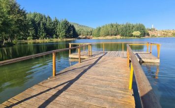 FOTOT/ Qytet magjepsës, liqenit piktoresk të Pukës i shtohet platforma pluskuese