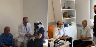 Njihuni me doktor Angjelinin! Vjen nga Amerika dhe i kalon pushimet duke vizituar falas bashkëfshatarët e tij në Fishtë