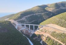 FOTOT/ Pamje spektakolare nga bajpasi i Vlorës, vepra që i jep hov turizmit