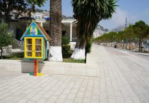 Nëse iu pëlqen një libër nga këto “shtëpia” të vogla, merreni dhe lexojeni (FOTOT)