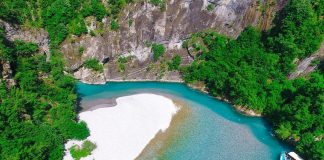 FOTOT/ Gjatë verës mbi 75 mijë udhëtarë vendas dhe të huaj në liqenin e Komanit, Fierzës dhe lumin e Shalës