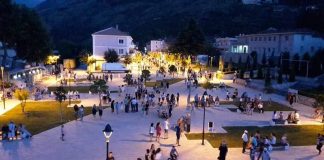 FOTOT/ Kalaja e Ali Pashës në Tepelënë, rikthehet në një destinacion të pëlqyer turistik