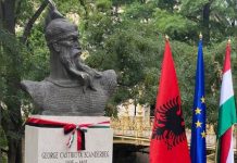 Pas Budapestit, edhe Praga do të ketë një shesh me emrin “Skënderbej”